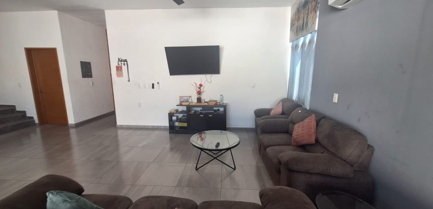 CASA AMUEBLADA EN RENTA / Fraccionamiento LA HIGUERA 🌳