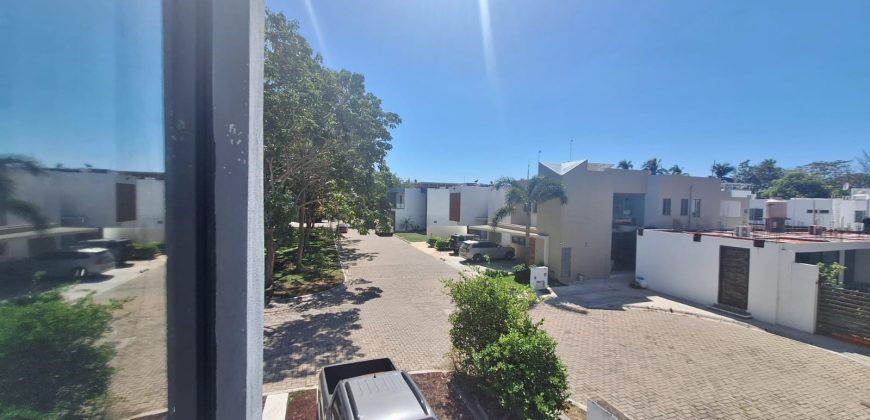 CASA AMUEBLADA EN RENTA / Fraccionamiento LA HIGUERA 🌳