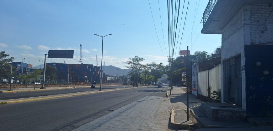 TERRENO + CONSTRUCCION. A PIE DE BLVD COSTERO MIGUEL DE LA MADRID * SECTOR 8