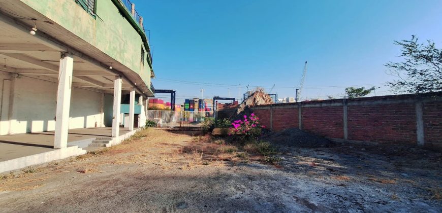 TERRENO + CONSTRUCCION. A PIE DE BLVD COSTERO MIGUEL DE LA MADRID * SECTOR 8