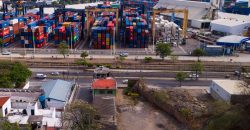 TERRENO + CONSTRUCCION. A PIE DE BLVD COSTERO MIGUEL DE LA MADRID