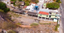 TERRENO + CONSTRUCCION. A PIE DE BLVD COSTERO MIGUEL DE LA MADRID
