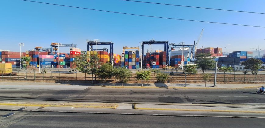 TERRENO + CONSTRUCCION. A PIE DE BLVD COSTERO MIGUEL DE LA MADRID * SECTOR 8