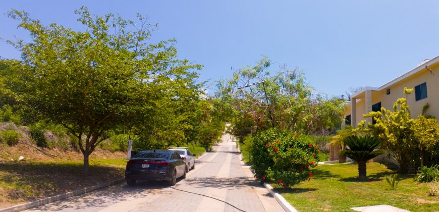 2 LOTES EN VENTA / FRACC. PRIVADO VISTA HERMOSA
